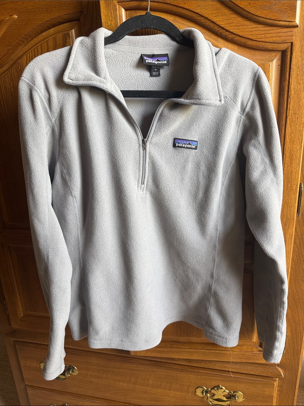 Patagonia Light Gray Quarter-Zip Fleece Pullover